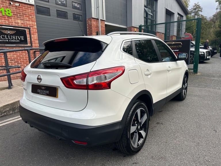 2017 Nissan Qashqai 1.2 DIG-T N-Connecta XTRON 2WD Euro 6 (s/s) 5dr HATCHBACK Petrol Automatic