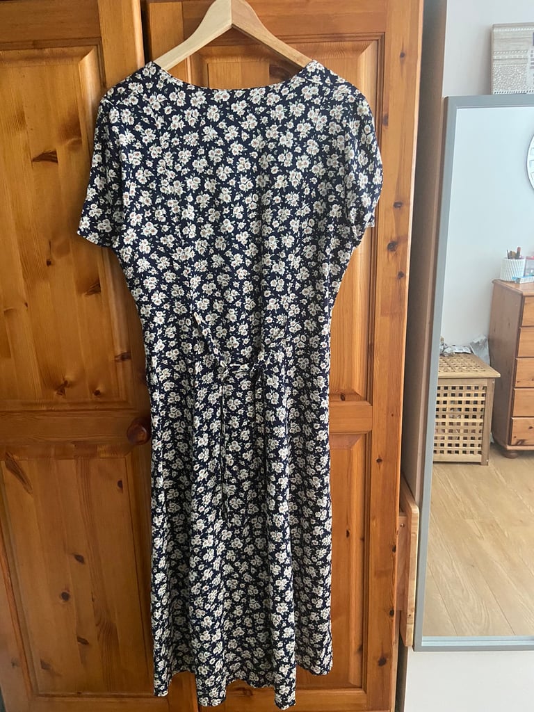 M&S DITSY DRESS SIZE 16 PETITE