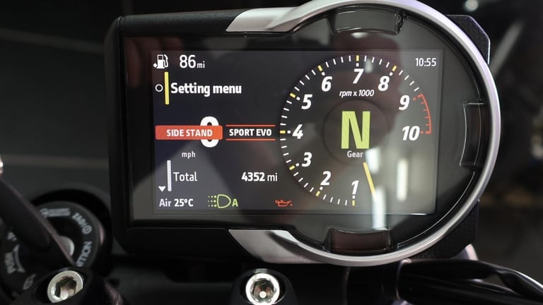 DUCATI SCRAMBLER FULL THROTTLE - 2024 - 4400 MILES