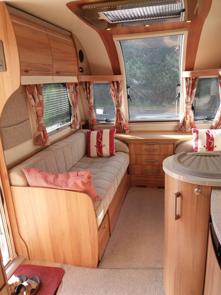 Bailey Unicorn Cadiz Series 2 Four Berth Caravan  2013