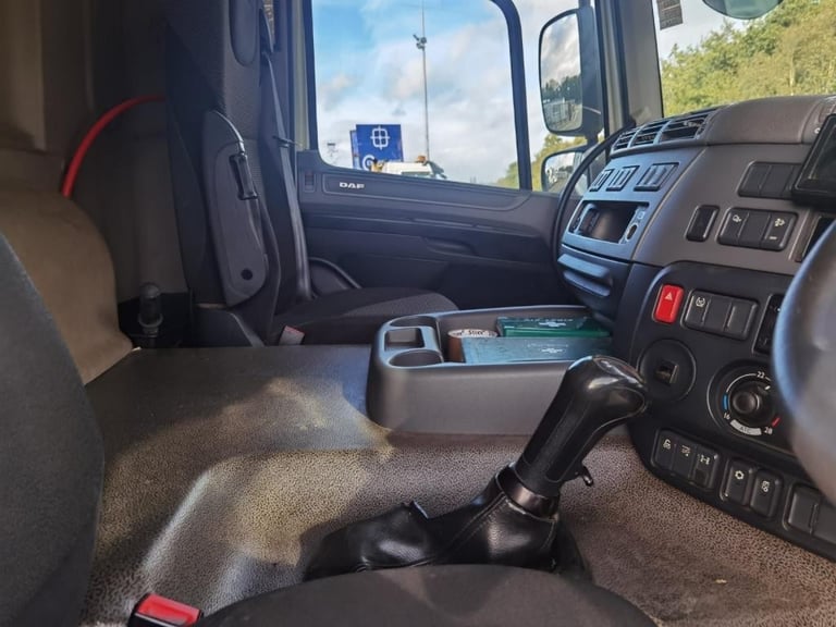 2015 Daf CF 330 euro 6, 6x2 27ft curtainsider