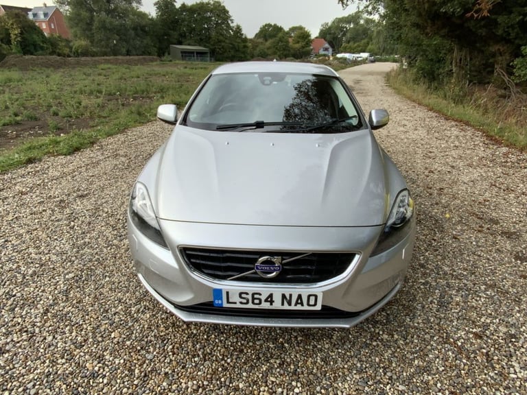 2014 Volvo V40 1.6 D2 SE Lux Nav Hatchback 5dr Diesel Manual Euro 5 (s/s) (115 ps) Hatchback Dies...