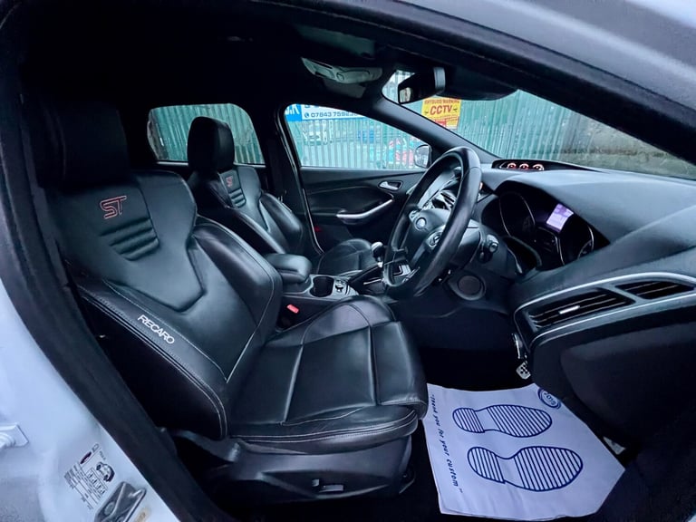 2012 Ford Focus 2.0T ST-3 5dr Ex Police ESTATE Petrol Manual