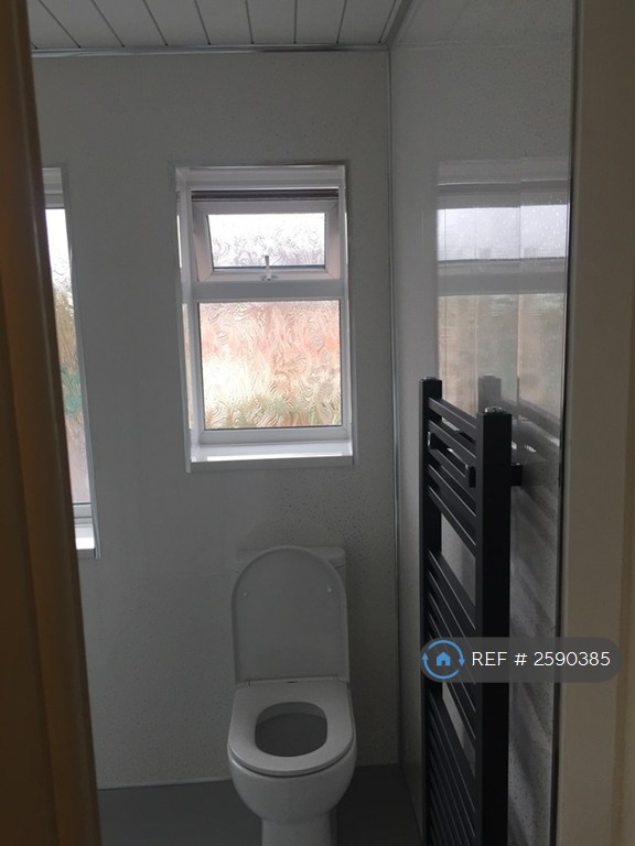 2 bedroom flat in Four Pounds Avenue, Coventry, CV5 (2 bed) (#2590385)