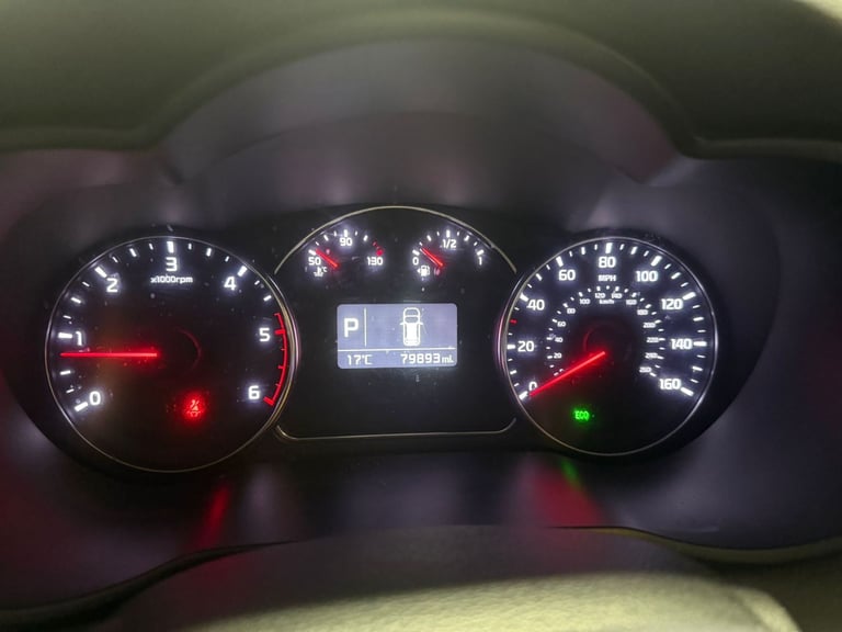 Kia Carens 2 1.7 CRDi MPV 7-seater Automatic with 12 Months Mot&Low Mileage 79K&Full Ser Hist