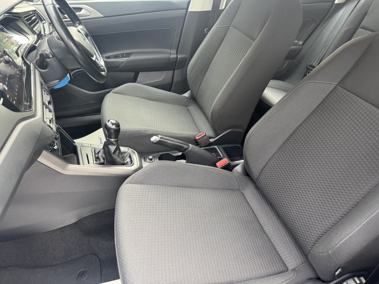 VOLKSWAGEN POLO 1.0 SE 2018