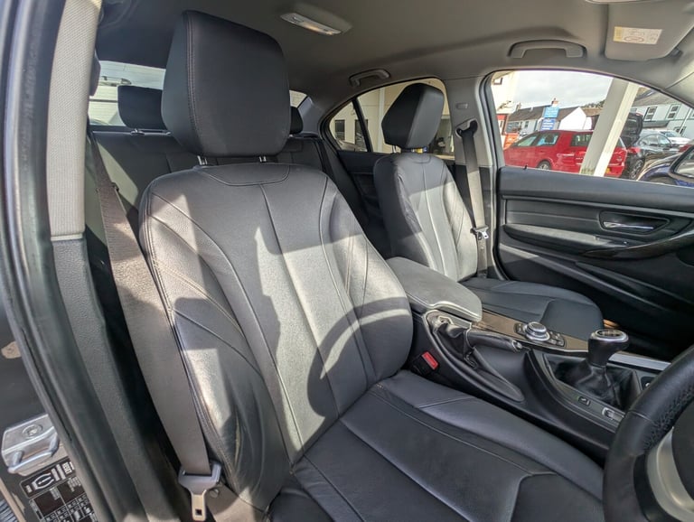 BMW 3 SERIES 2.0 320d Luxury Saloon 2014