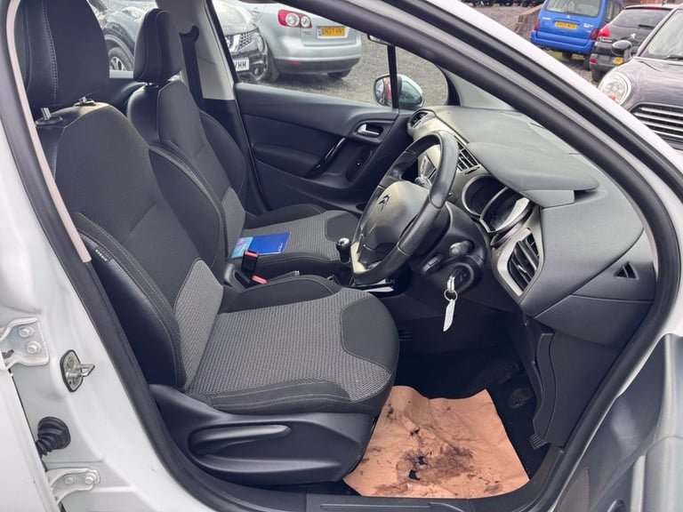 2014 Citroen C3 1.2 VTi Selection Hatchback 5dr Petrol Manual Euro 5 (82 ps) Hatchback Petrol Manual