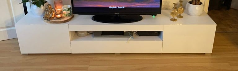 image for White shiny tv stand 