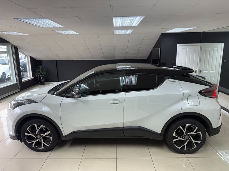 2017 Toyota C-HR 1.2T Dynamic 5dr HATCHBACK Petrol Manual