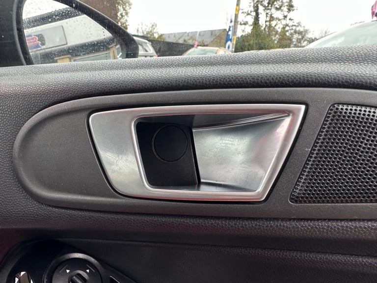 2014 Ford Fiesta 1.0 EcoBoost 140 Zetec S Red 3dr HATCHBACK Petrol Manual