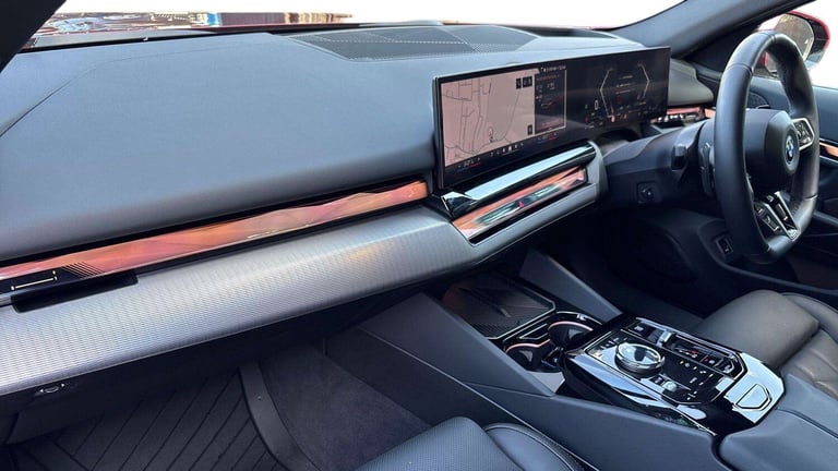 2025 BMW 5 Series 550e xDrive M Sport Pro 4dr Auto SALOON PETROL/ELECTRIC Automatic