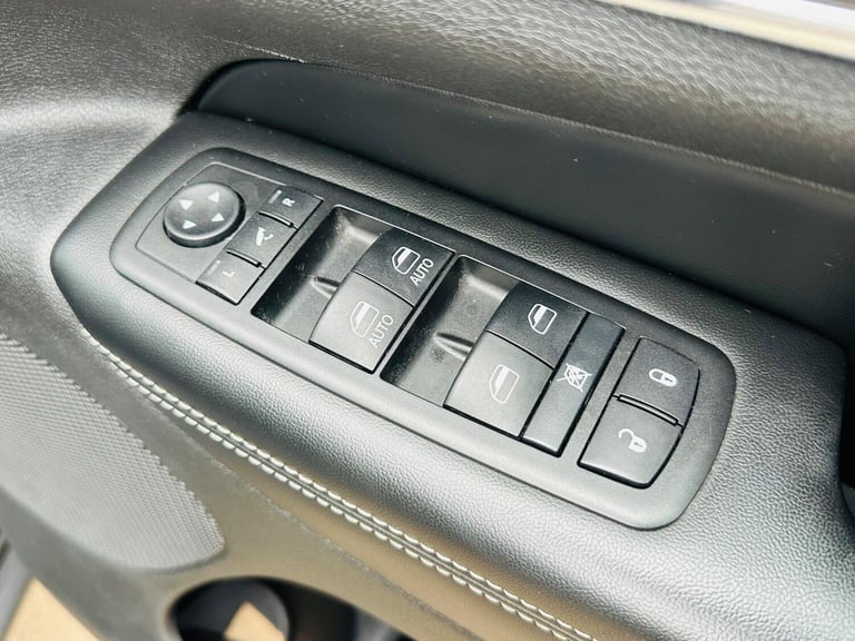 2014 Jeep Grand Cherokee 3.0 V6 CRD Limited Auto 4WD Euro 5 5dr ESTATE Diesel Automatic