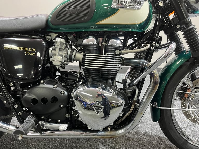 Triumph Bonneville T 100, 2011