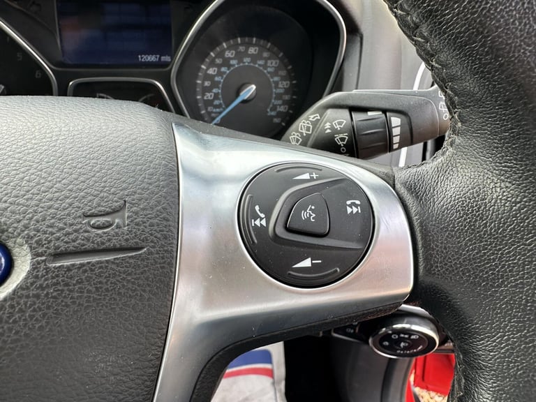 2014 Ford Focus 1.0T EcoBoost Zetec Navigator Hatchback 5dr Petrol Manual Euro 5 (s/s) (125 Hatch...