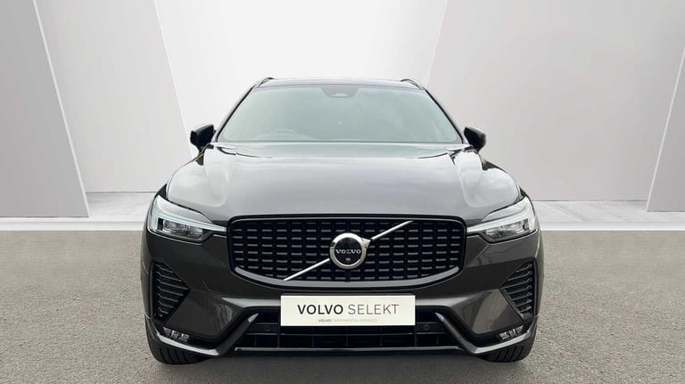 2022 Volvo XC60 2.0 B4D Plus Dark 5dr AWD Geartronic SUV Diesel Automatic