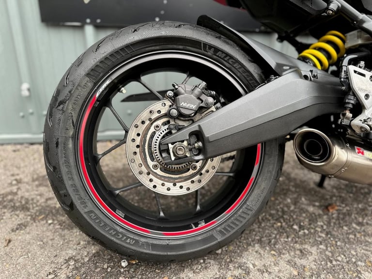 Stunning 2019/19 Honda CBR650R Motorcycle 
