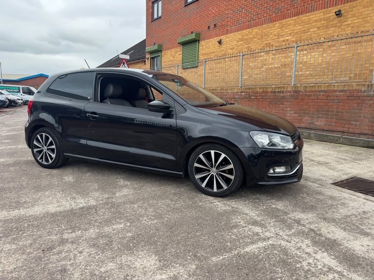 2017 volkswgen polo Beats 1.2 tsi black 3 door … px welcome 