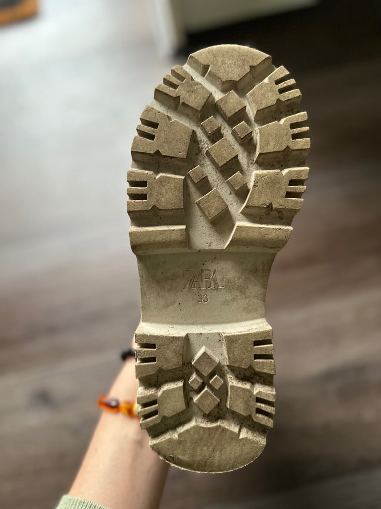 Zara girls cream ankle boots EU 33