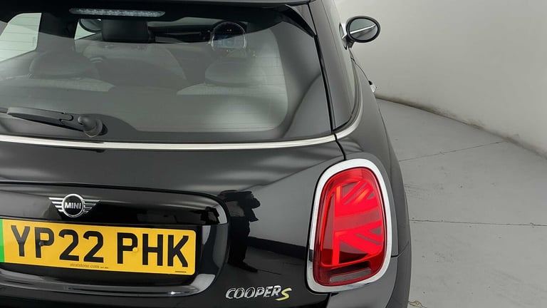 2022 MINI Hatch 135kW Cooper S Level 2 33kWh 3dr Auto HATCHBACK ELECTRIC Automatic