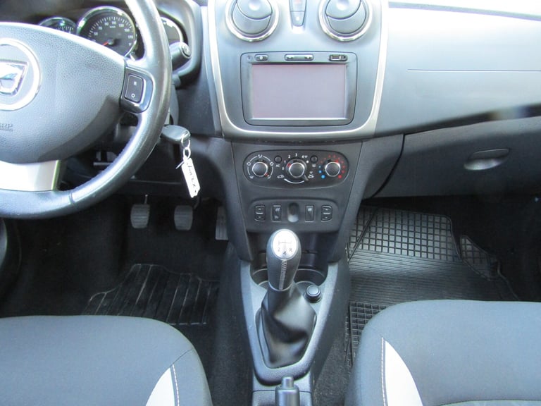 LEFT HAND DRIVE 2015 DACIA SANDERO STEPWAY 1.5 DCi AMBIANCE EURO 5 TURBO DIESEL
