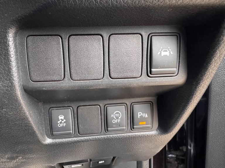 2016 Nissan Qashqai SUV (2013 - 2017) SUV Diesel Manual