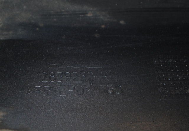 SAAB 93 9-3 AERO SALOON RIGHT + LEFT SILL SKIRT COVERS TRIM PAIR