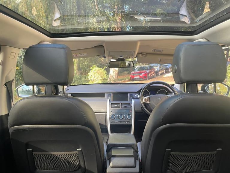 2016 Land Rover Discovery Sport 2.0 TD4 SE Tech SUV 5dr Diesel Auto 4WD Euro 6 (s/s) (180 ps) 7 S...