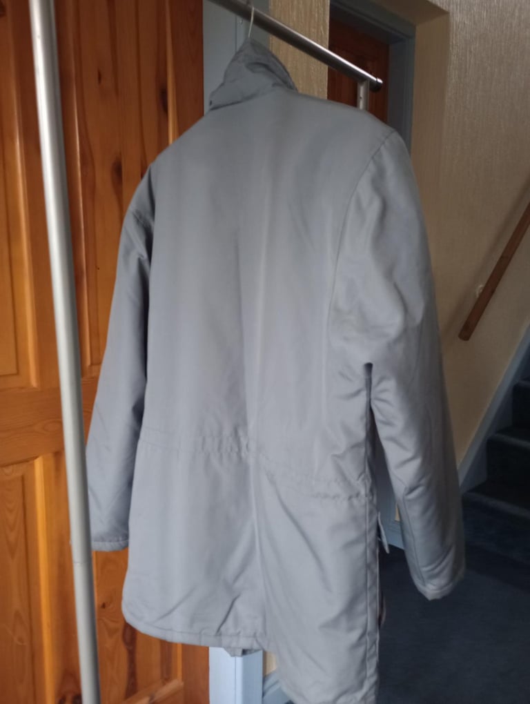 Men’s Greenwoods Winter Coat –  Size S 