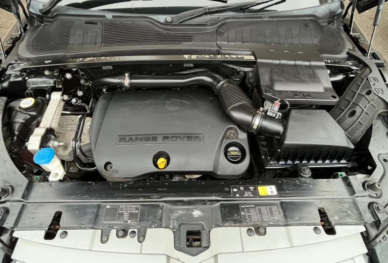 2013 LAND ROVER RANGE ROVER EVOQUE 2.2 TD4 PURE TECH FULL MOT JUST SERVICED WOW!