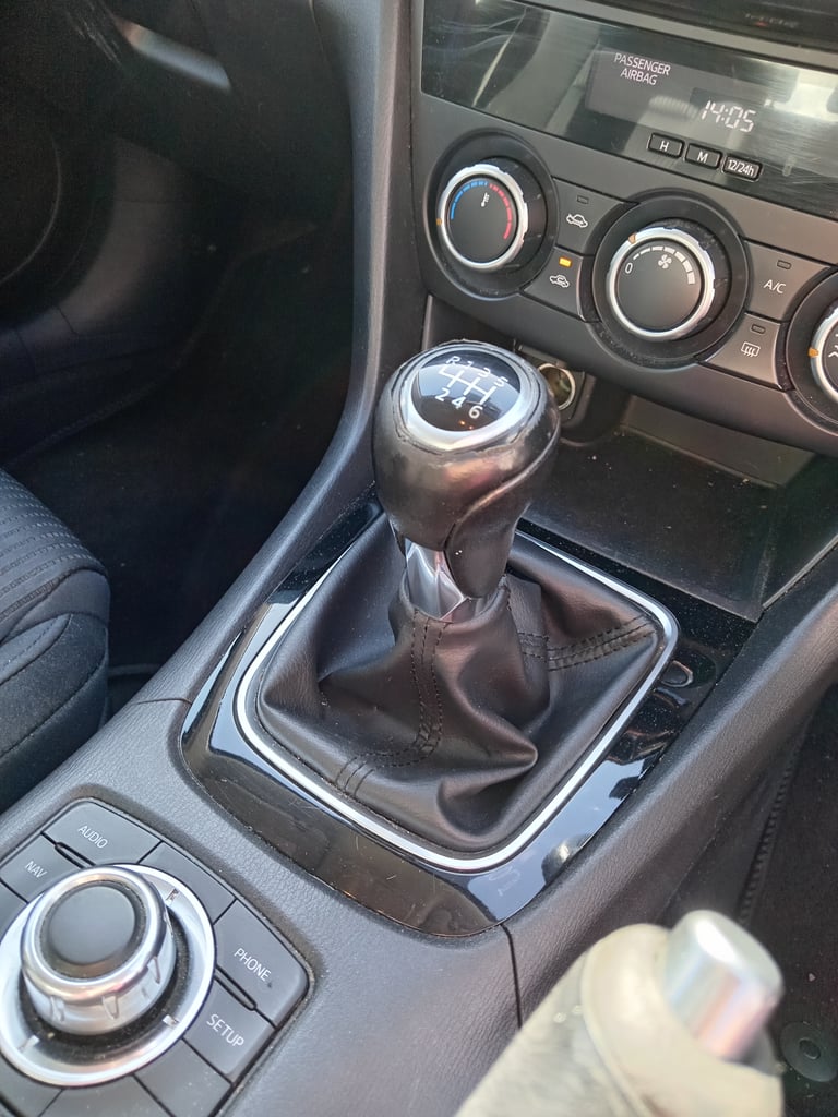 Mazda, 6, Saloon, 2013, Manual, 2191 (cc), 4 doors