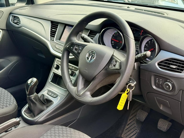 2020 Vauxhall Astra 1.2 Turbo SE Sports Tourer Euro 6 **Low Miles - 50 MPG**