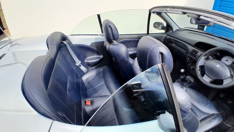 2002 Renault Megane 1.6 16V Dynamique + 2dr COUPE Petrol Manual