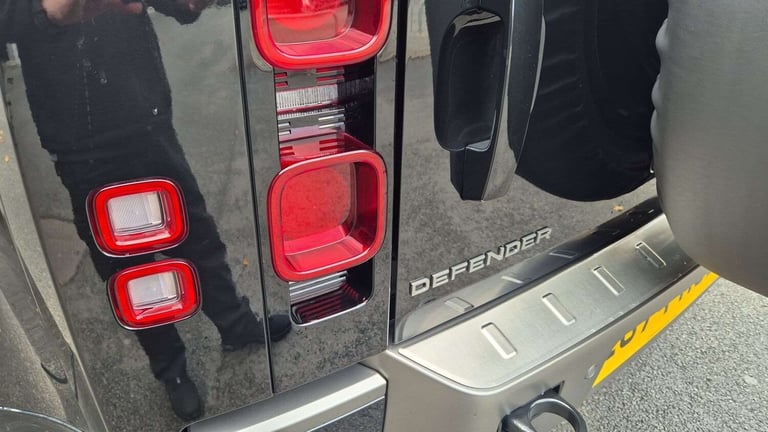 2024 Land Rover Defender 3.0 D350 X-Dynamic SE 90 3dr Auto ESTATE DIESEL Automatic