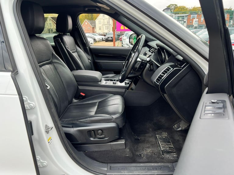 2018 Land Rover Discovery 3.0 TD V6 SE Auto 4WD Euro 6 (s/s) 5dr ESTATE Diesel Automatic