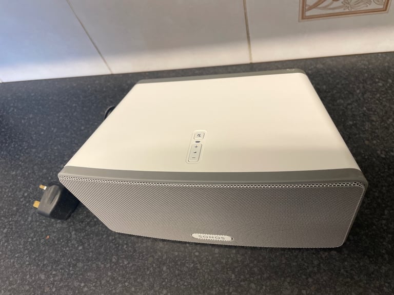 Stereo pair of Sonos play 3