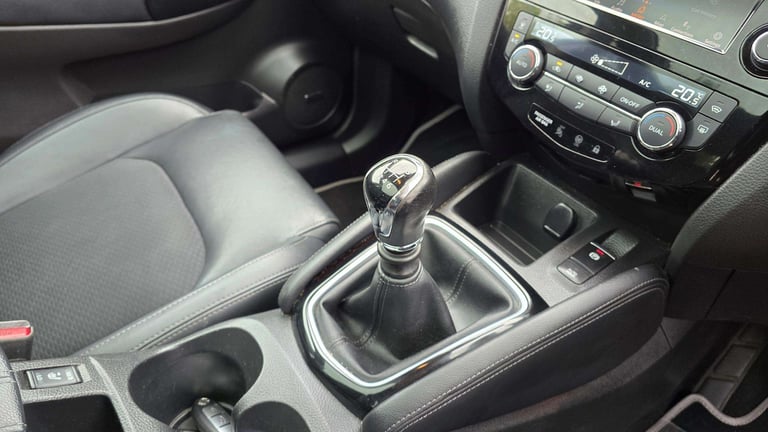 2019 Nissan Qashqai 1.3 DiG-T Tekna 5dr Hatchback Petrol Manual