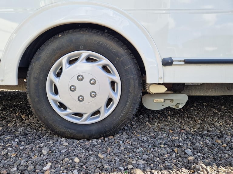 2010 Elddis Lunar XPlore 452 Single Axle 2 Berth Motor Mover Large Rear Bathroom