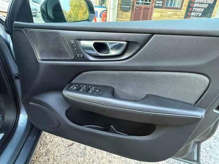 VOLVO S60 2.0 T5 R-Design Edition Auto Euro 6 (s/s) 4dr 2019