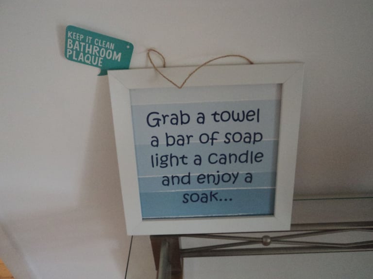 £2 each. Brand new bathroom pictures.