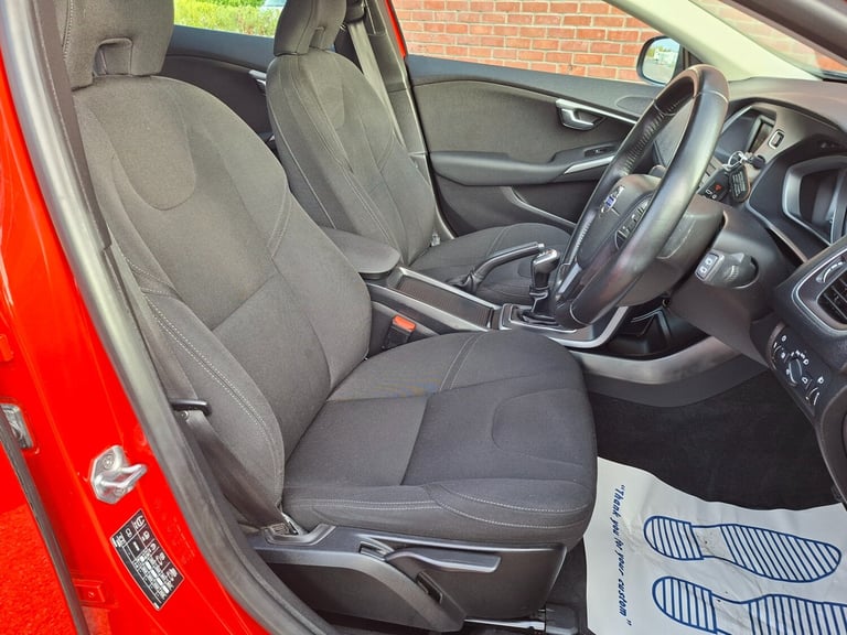 2015 15 Volvo V40 1.6 D2 ES 5 Door Manual. 20GBP RFL. Only 59000 Miles with FSH!