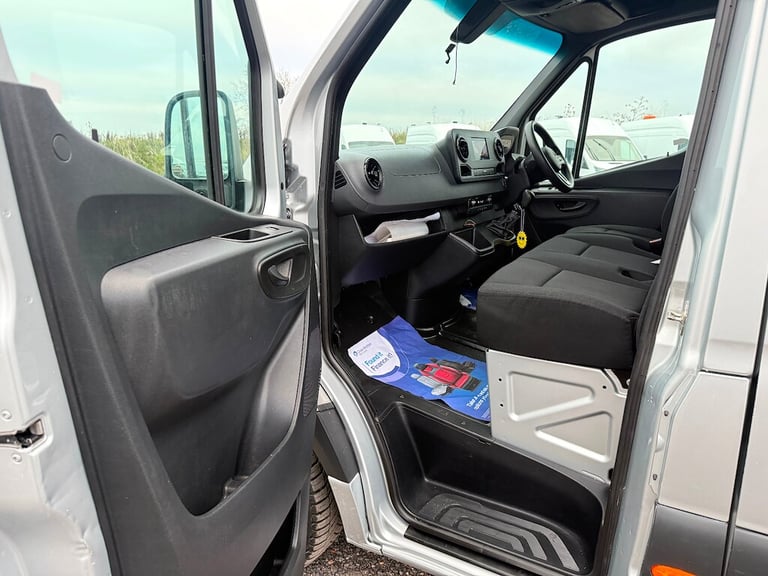 2020 Mercedes-Benz Sprinter 3.5t H2 Progressive Van PANEL VAN DIESEL Manual