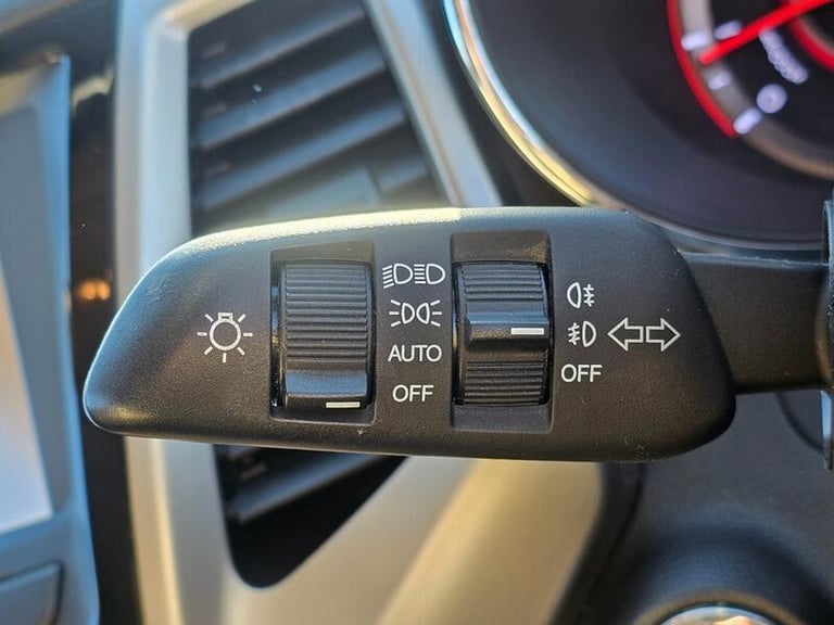 2015 Ssangyong Tivoli 1.6 e-XGi ELX Euro 6 (s/s) 5dr HATCHBACK Petrol Manual