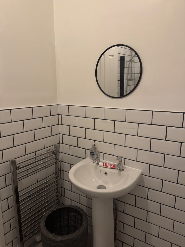 Spacious double room  available