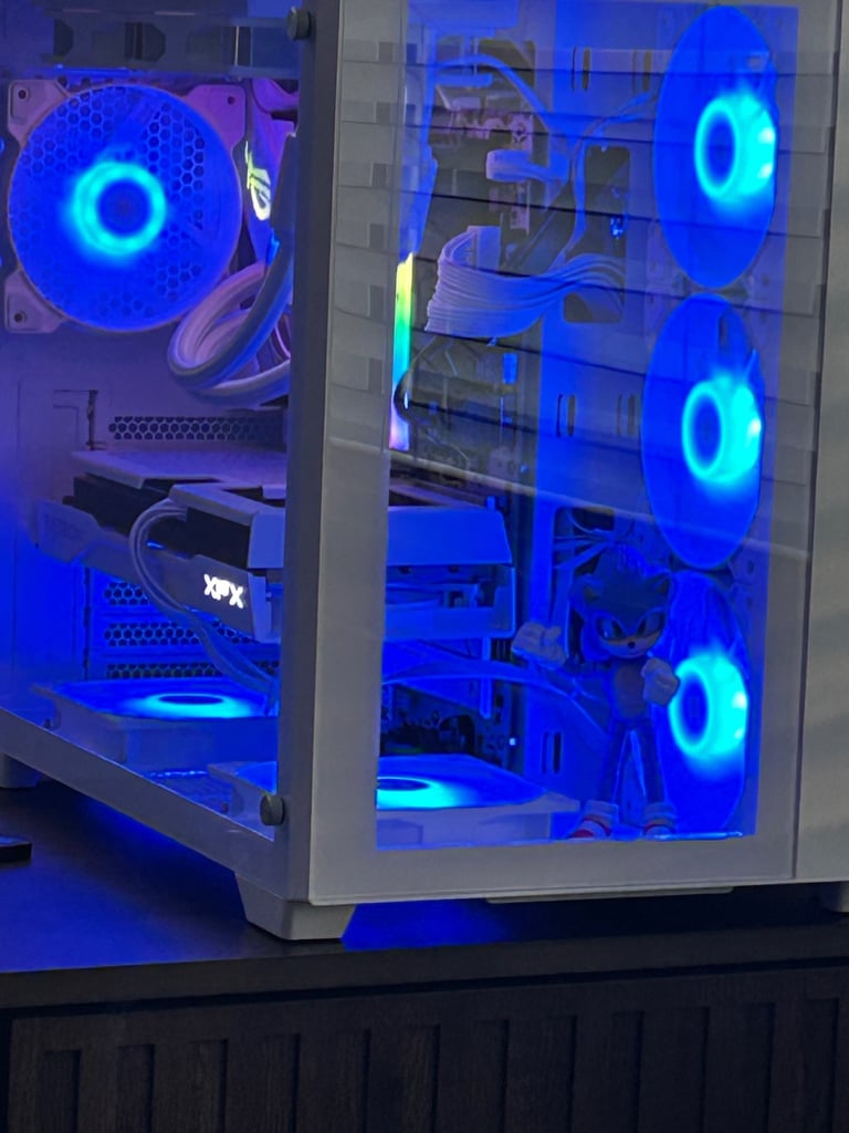 Custom High end gaming pc, AMD, ROG, rtx 9060 XT 16gb, 2TB Samsung 990 evo, 64gb memory 