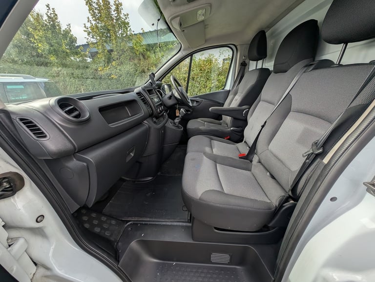 RENAULT TRAFIC 2.0 SH30 ENERGY dCi 145 Business+ MY19 *Air Con* 2020