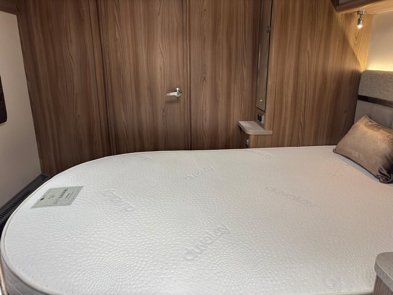 20 SWIFT CHALLENGER 835 X, SPECIAL EDITION CELESTE, AWD MOVER, ALDE, TALL FRIDGE