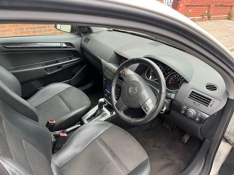 VAUXHALL ASTRA AUTOMATIC 1.8 PETROL PORTSMOUTH 