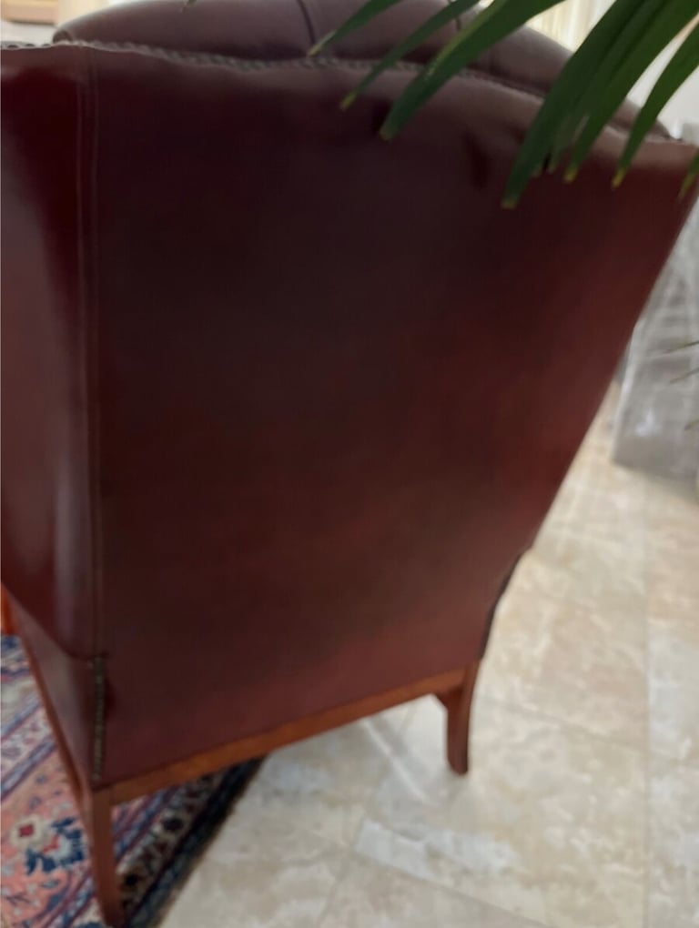 FINE VINTAGE CHESTERFIELD OXBLOOD LEATHER WING BACK MASTER ARMCHAIRS (PAIR) VGC