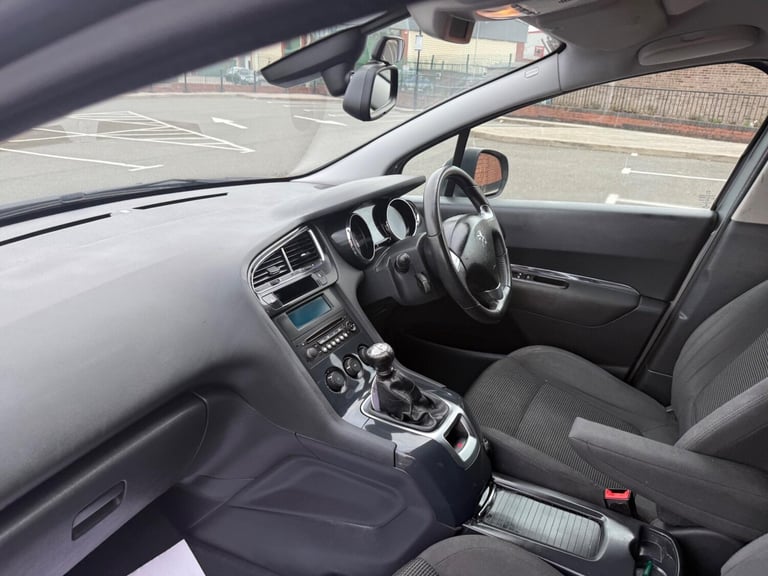  Peugeot 5008 1.6 HDi Active Euro 5 5dr Diesel Manual